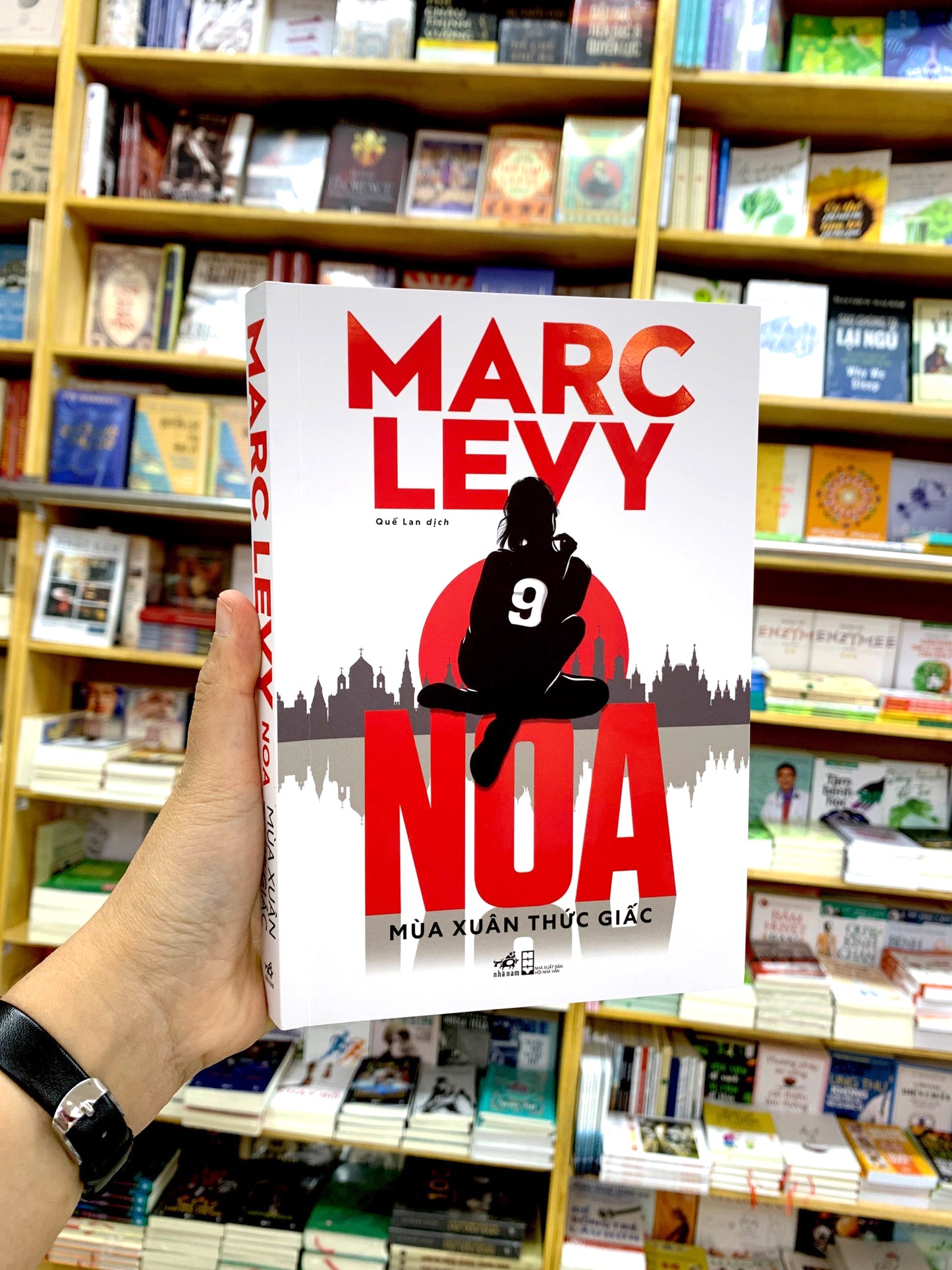 NOA - Mùa xuân thức giấc- Marc Levy