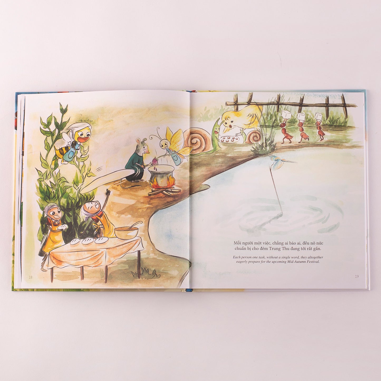 Đủng Đỉnh Trăng Đi và Chuyện Mùa Trăng cho bé 0-6 tuổi Bìa Cứng (Hard cover)