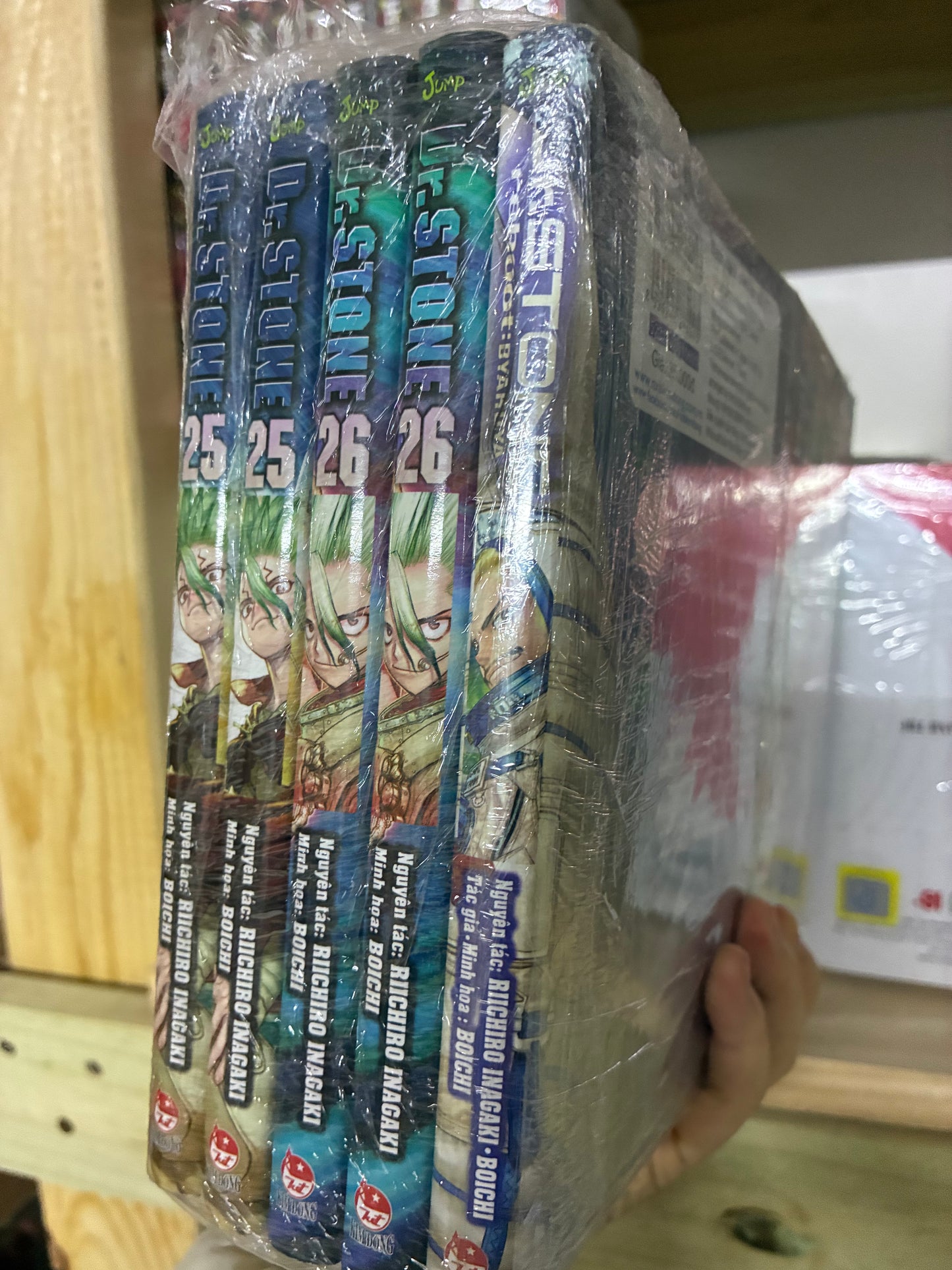 Dr Stone 1 - 26 trọn bộ kèm ngoại truyện
