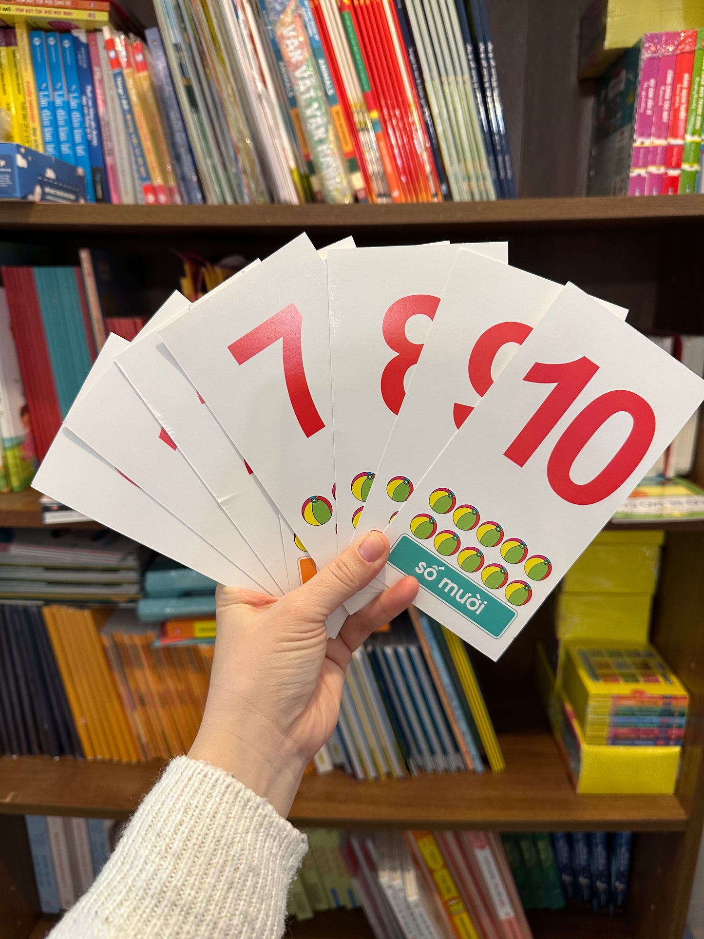 Flashcard bảng chữ cái và số tiếng Việt từ 1-10 (Vietnamese alphabet flashcards and number from 1-10)