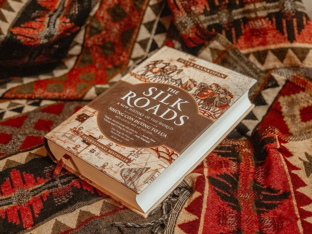 Những con đường tơ lụa--The silk road in Vietnamese edition