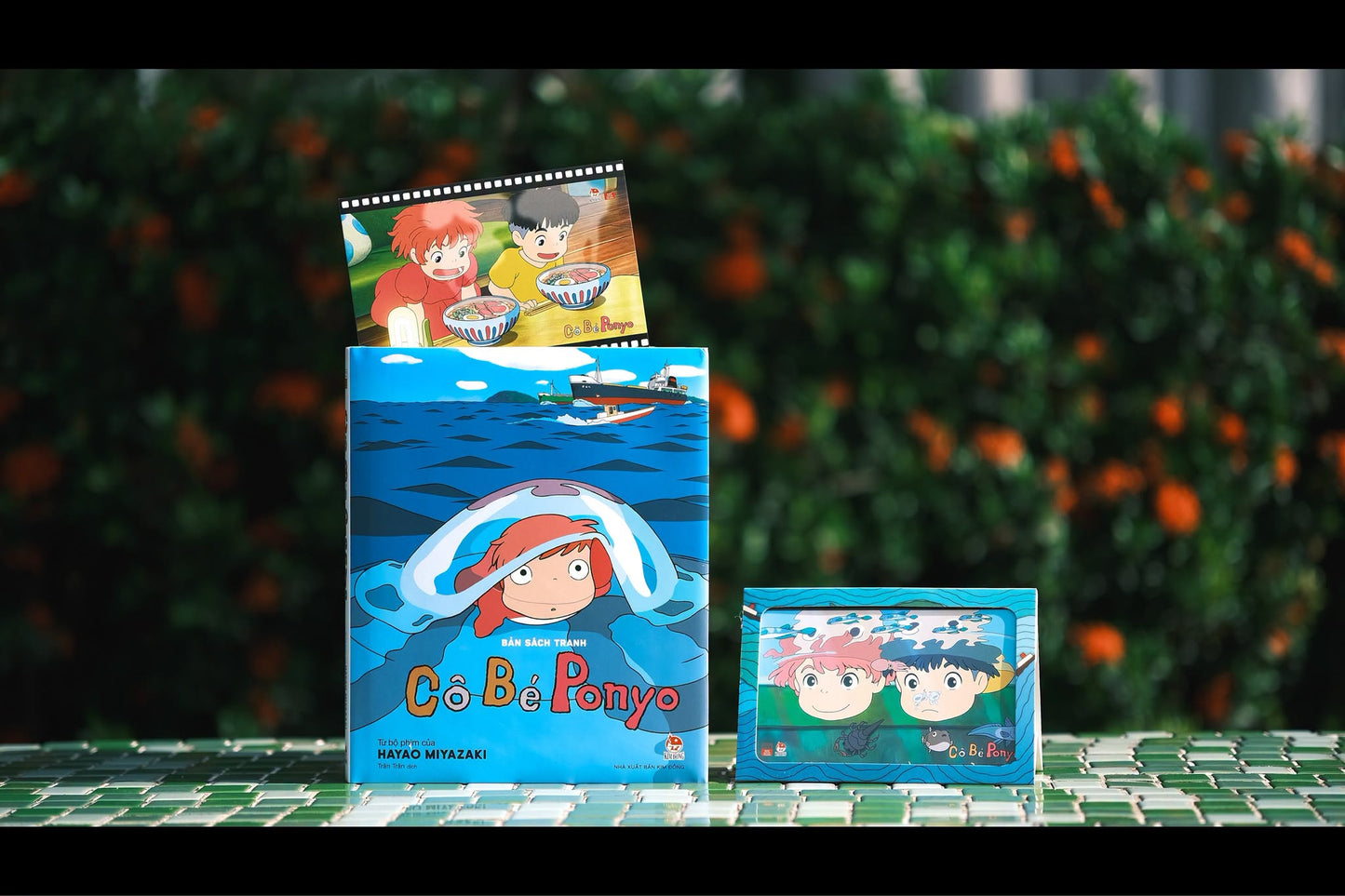 Cô Bé Ponyo - Bản Sách Tranh