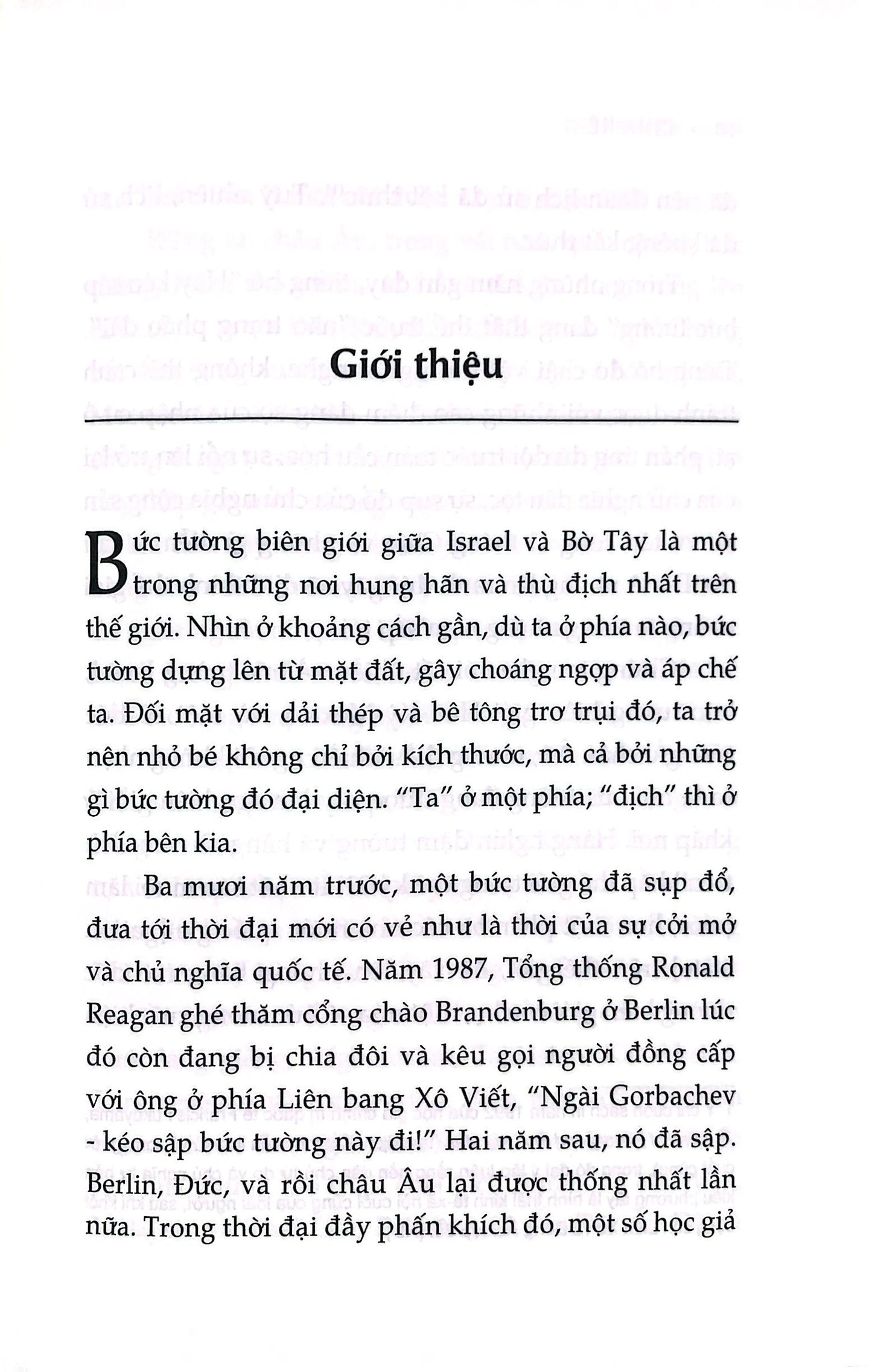Chia Rẽ - Tại Sao Chúng Ta Đang Sống Trong Thời Đại Của Những Bức Tường - Bìa Cứng