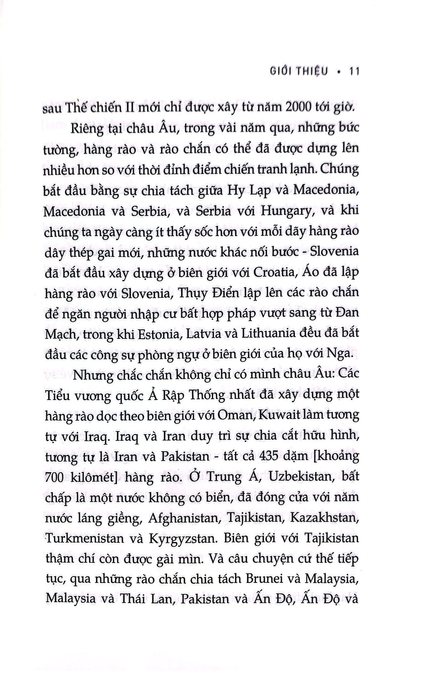 Chia Rẽ - Tại Sao Chúng Ta Đang Sống Trong Thời Đại Của Những Bức Tường - Bìa Cứng