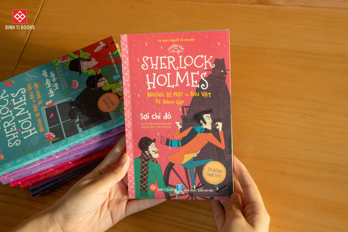 Tuyển tập Sherlock Holmes trọn bộ 10 cuốn (Sherlock Holmes Series in Vietnamese)
