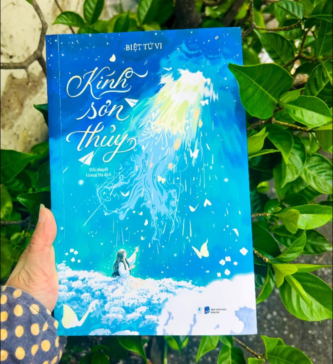 Kính Sơn Thuỷ - Biệt Tứ Vi