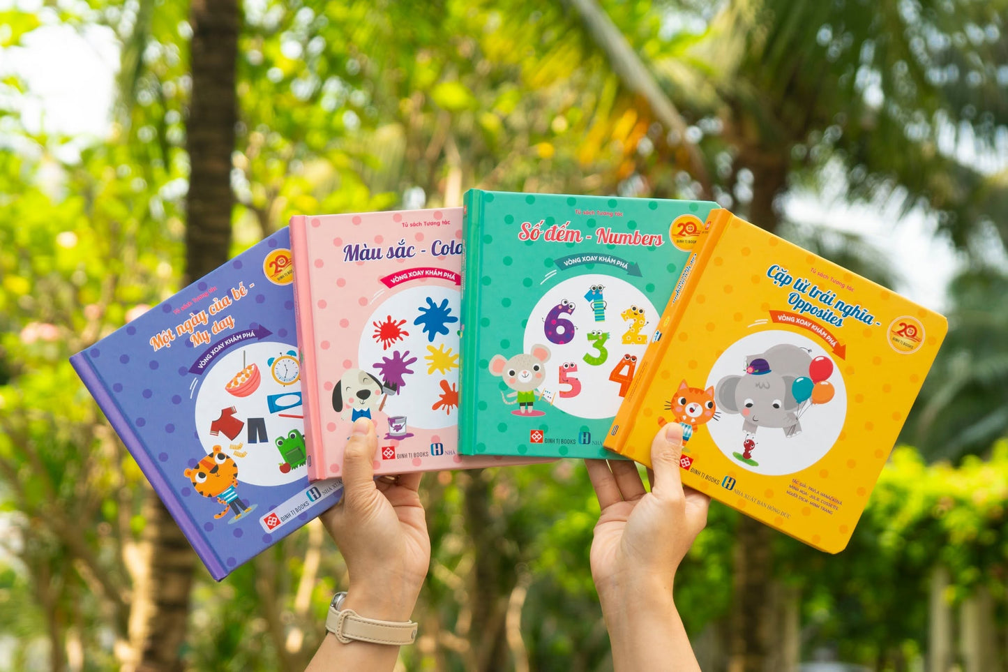 Vòng Xoay Khám Phá – Bộ Sách Tương Tác Cho Bé 0–3 Tuổi