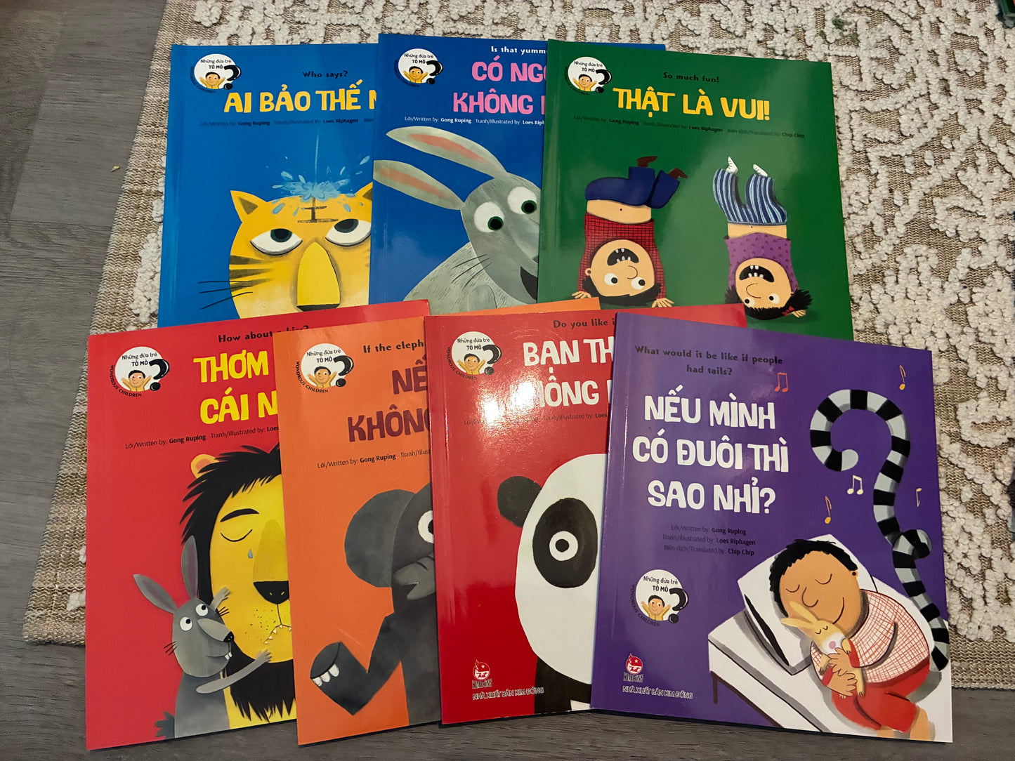 Những đứa trẻ tò mò-Wonderous children Bilingual Books in Vietnamese and English