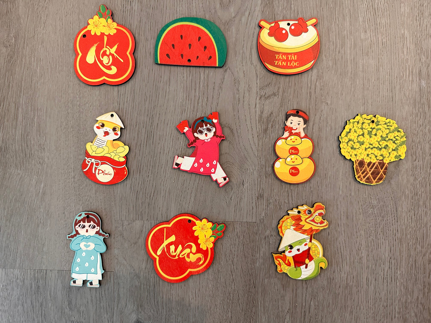 Thẻ trang trí Tết bằng gỗ/ Lunar New Year wooden decoration set (Lộc Xuân)