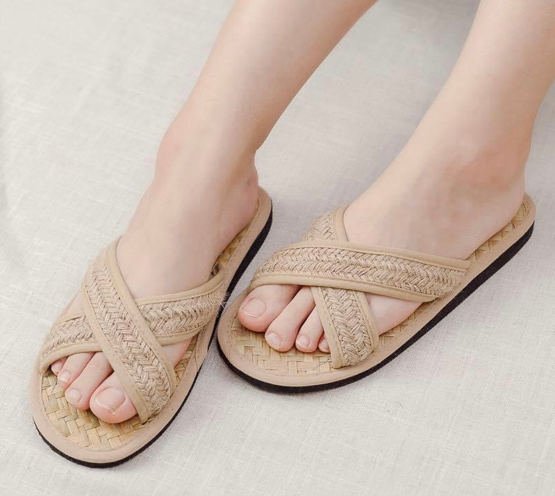 Lepironia articulata sandals|Dép cỏ bàng| Handcrafted sandals