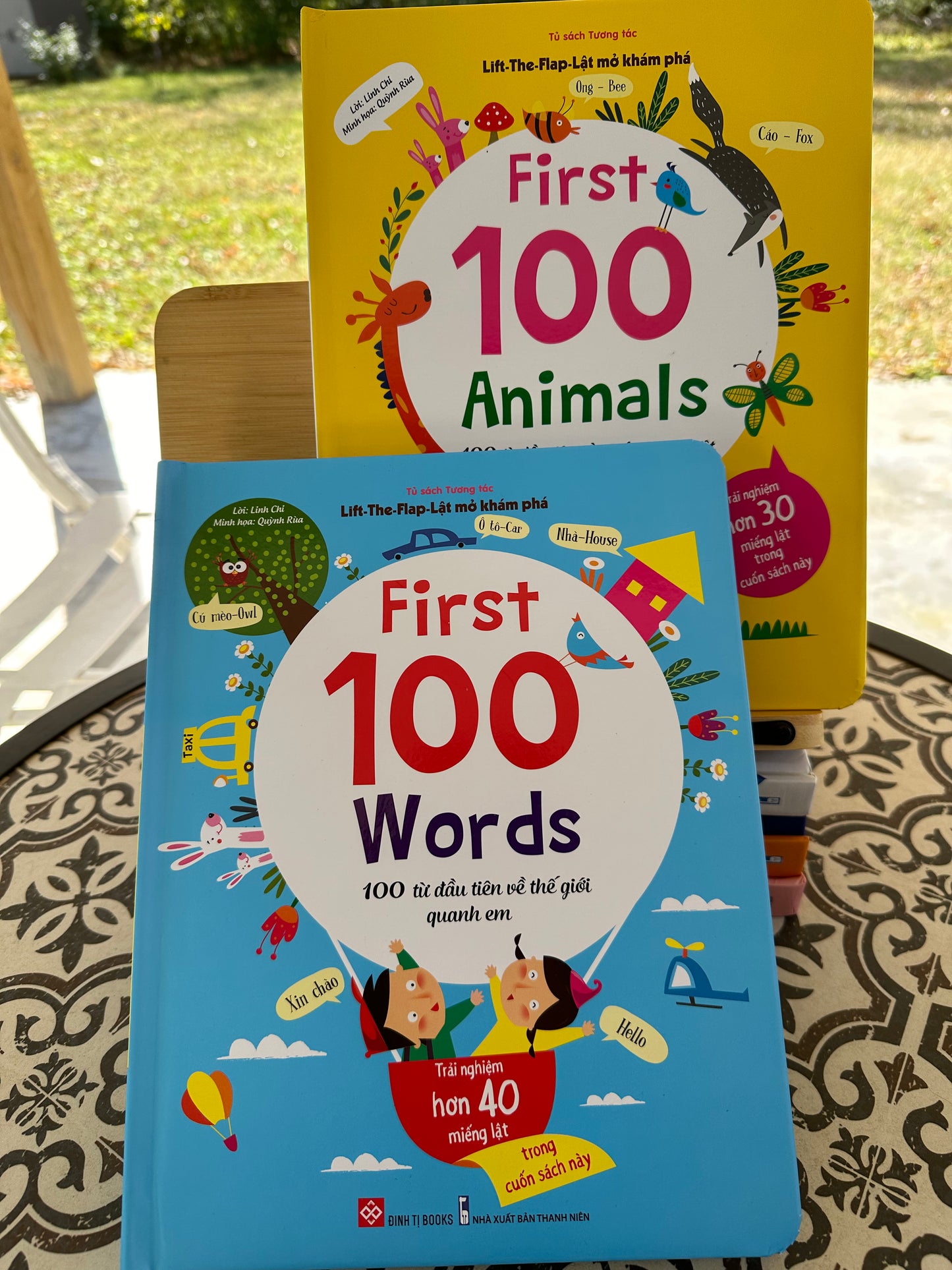 Lift-The-Flap Bilingual Vietnamese BoardBooks for Children (First words book, Animals, Body, stuff around the house, ABC Vietnamese) Sách tương tác lật mở cho bé từ 2-6 tuổi