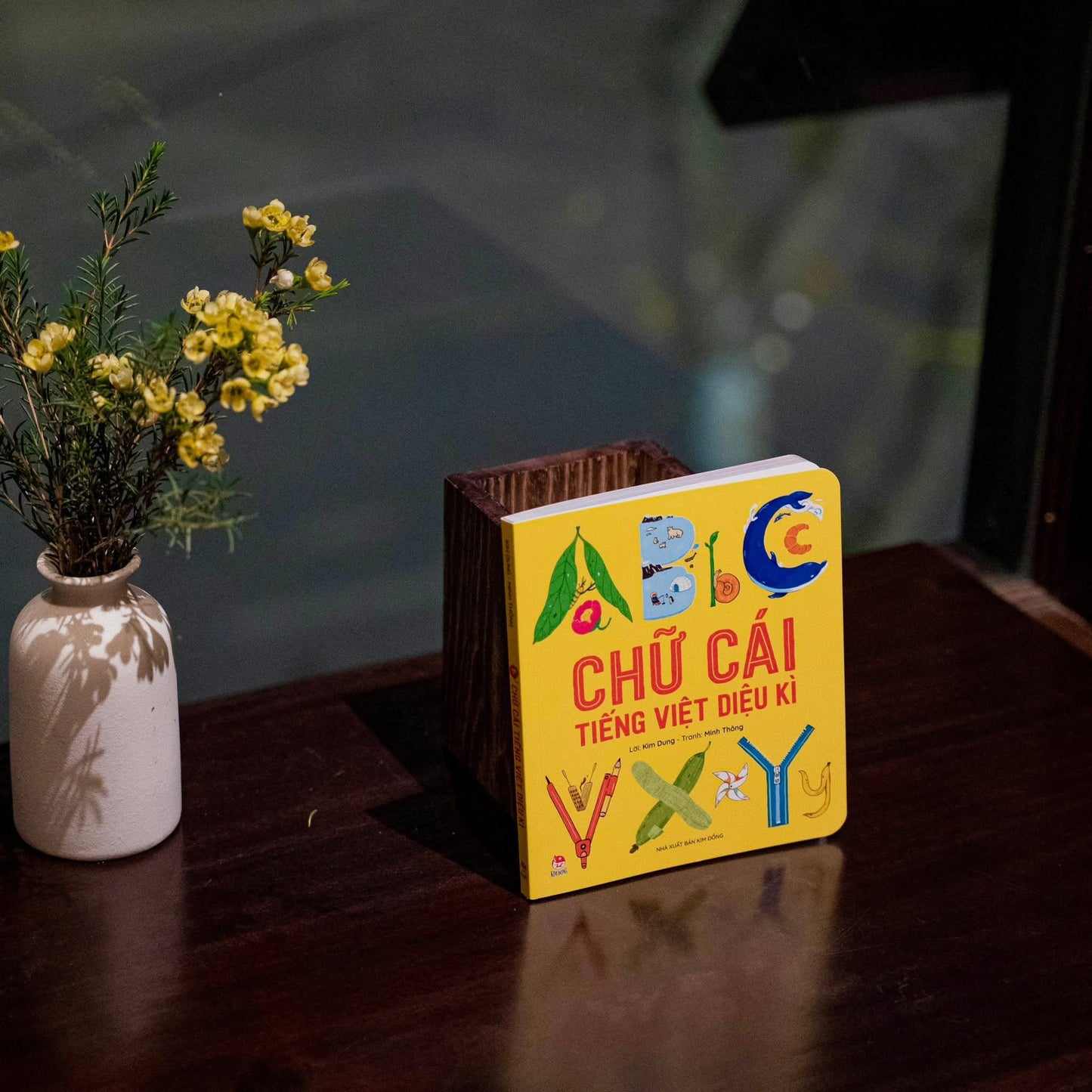 Chữ cái tiếng Việt diệu kỳ (A Vietnamese alphabet book)