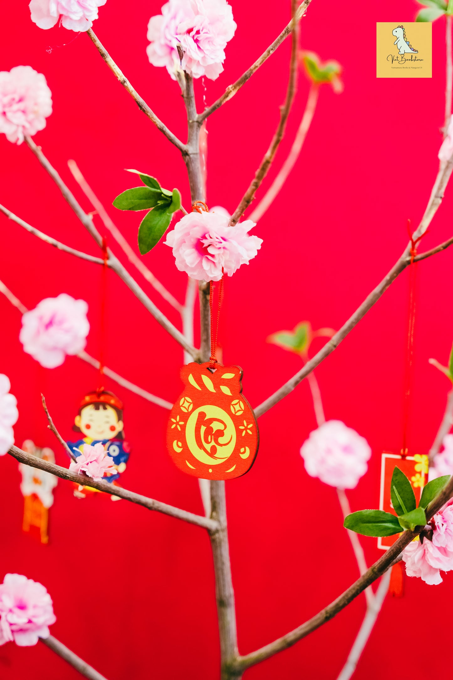 Đồ trang trí Tết bằng gỗ Tết Sum Vầy (Tết Together) Lunar New Year wooden decoration sets|