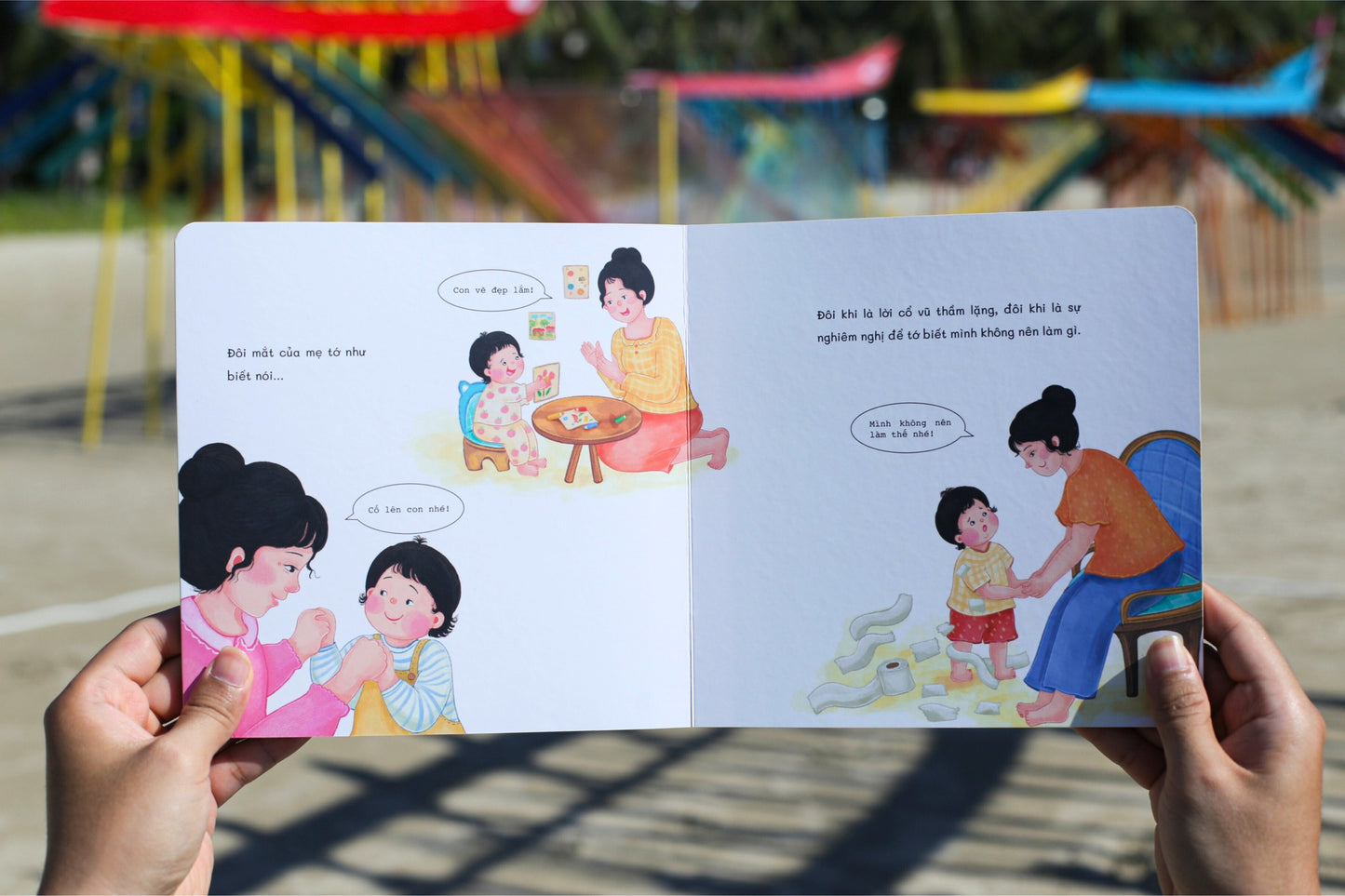 Một Nhà Hạnh Phúc | 4-Book Vietnamese Board Book Set for Ages 0–6 | Family-Themed Picture Books
