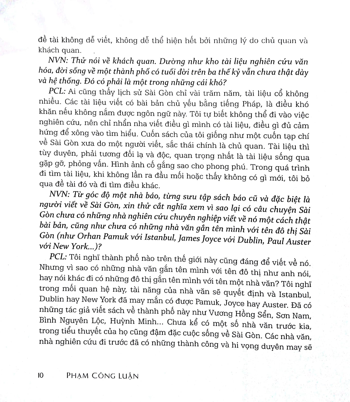 Sài Gòn chuyện đời của phố tập 1,2,3,4 A collection of essays and visuals about everyday life of Sai Gon