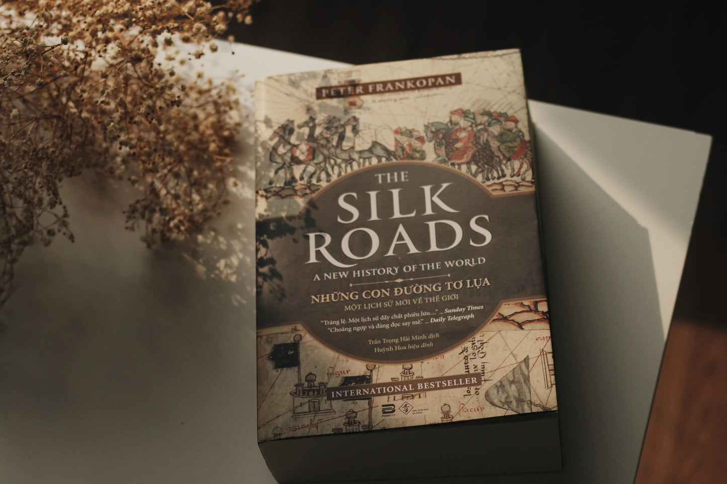 Những con đường tơ lụa--The silk road in Vietnamese edition  